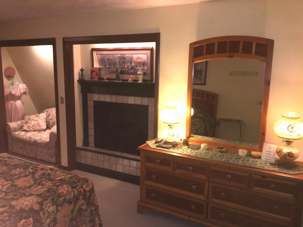 Red Barn Village Bed & Breakfast Clarks Summit Exterior foto