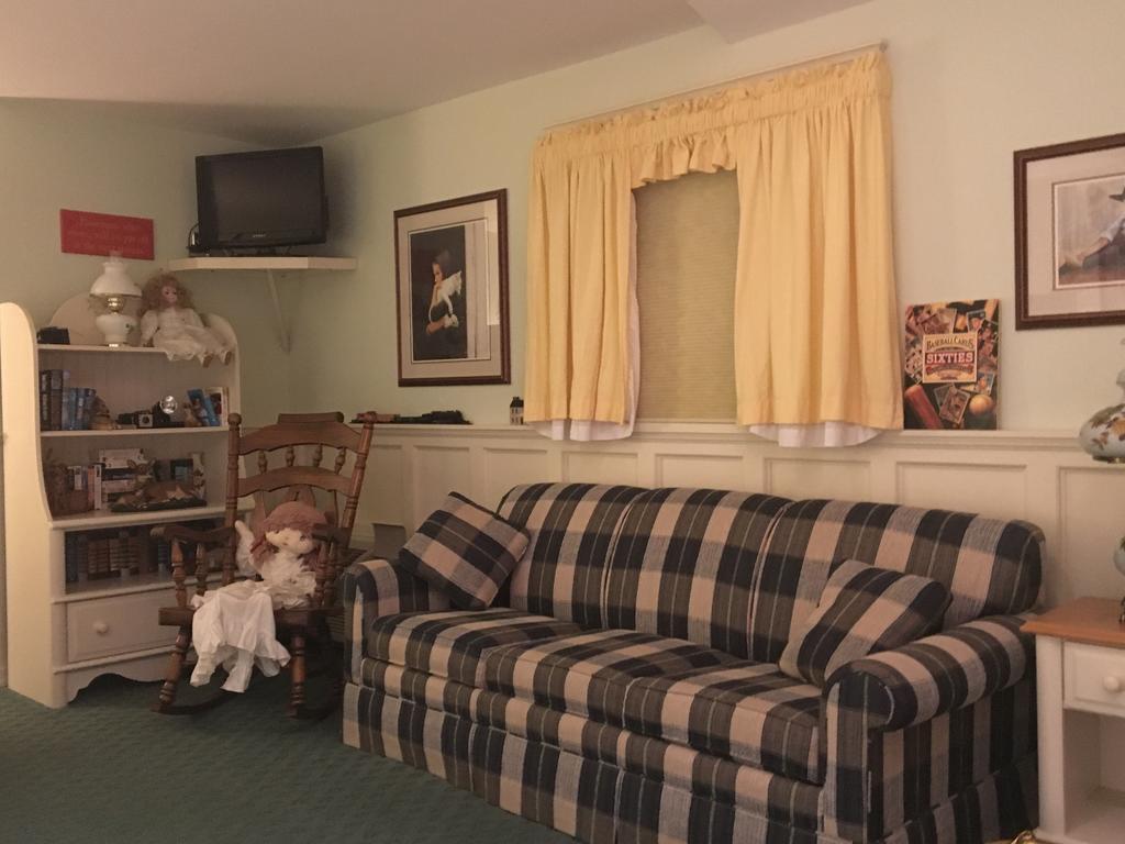 Red Barn Village Bed & Breakfast Clarks Summit Exterior foto